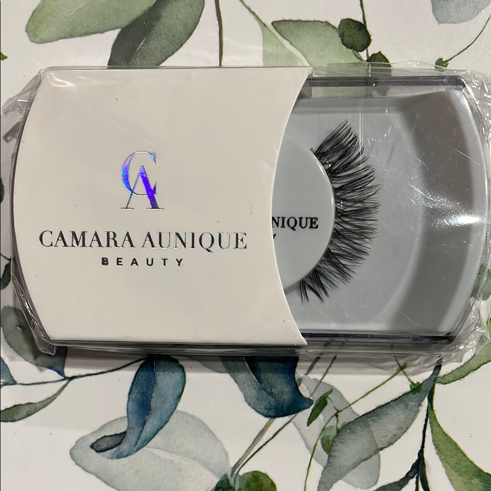 Black Voluminous Lashes